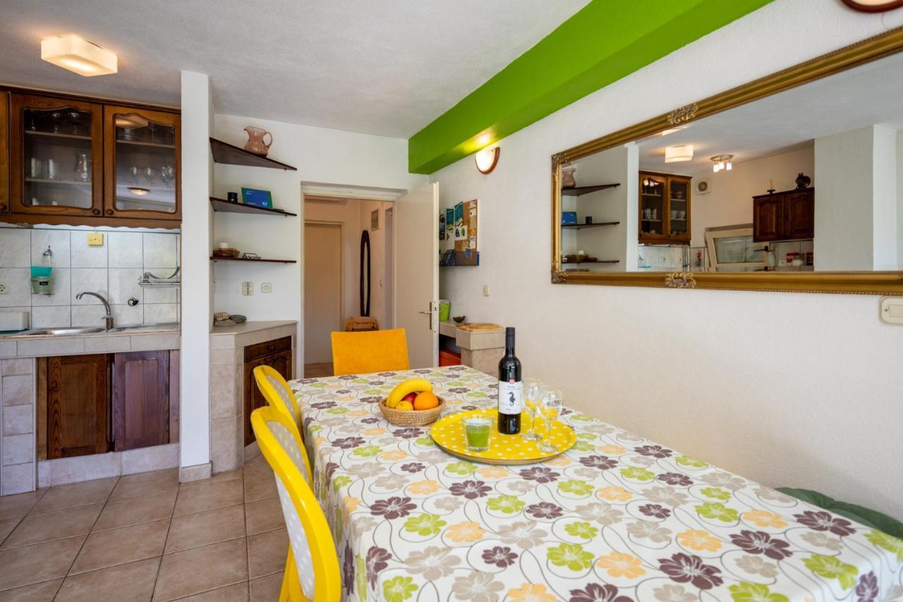 Maris Apartment Sveti Filip i Jakov Bagian luar foto