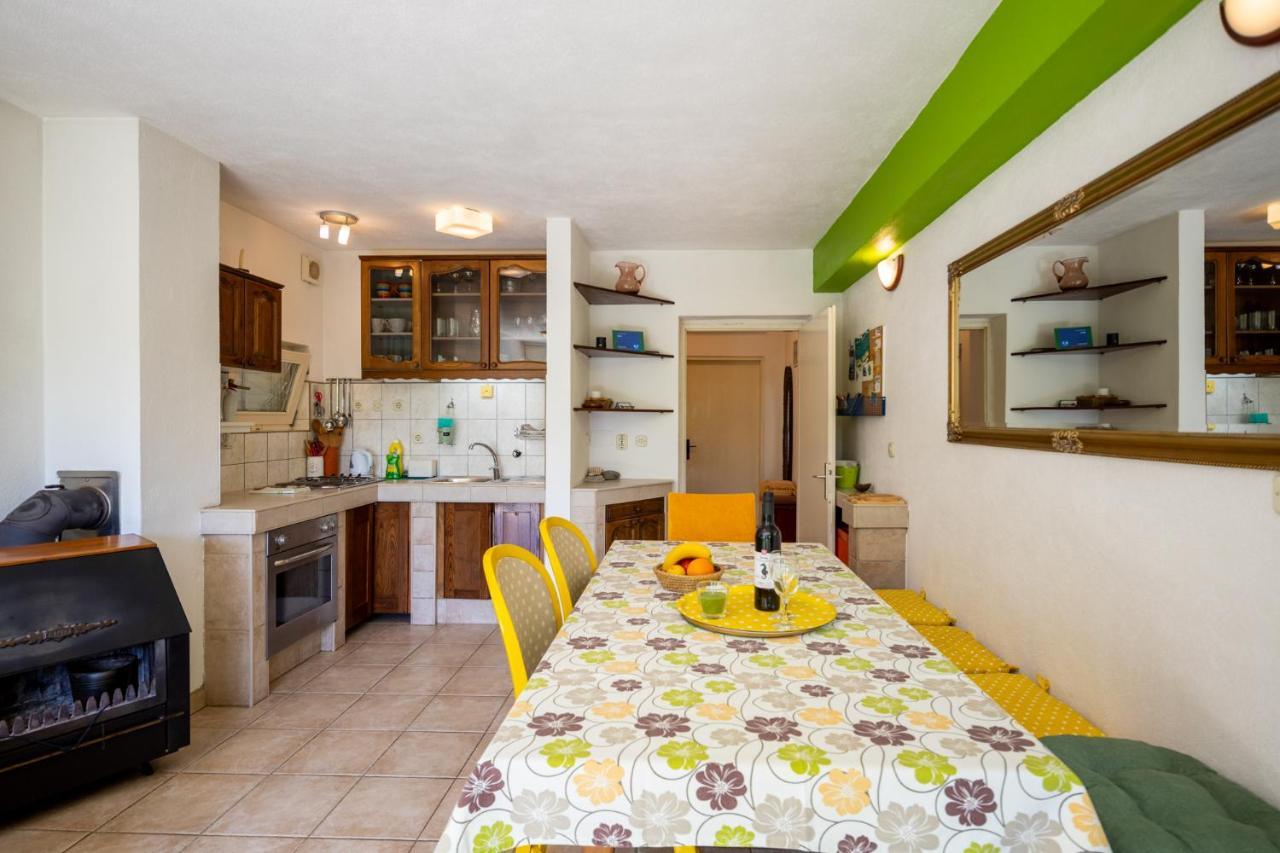 Maris Apartment Sveti Filip i Jakov Bagian luar foto