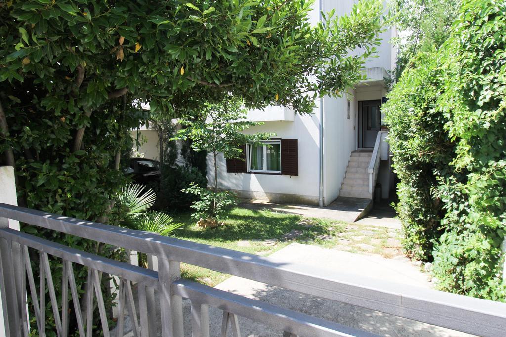 Maris Apartment Sveti Filip i Jakov Bagian luar foto